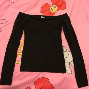 *SOLD* Hollister off the shoulder longsleeve top